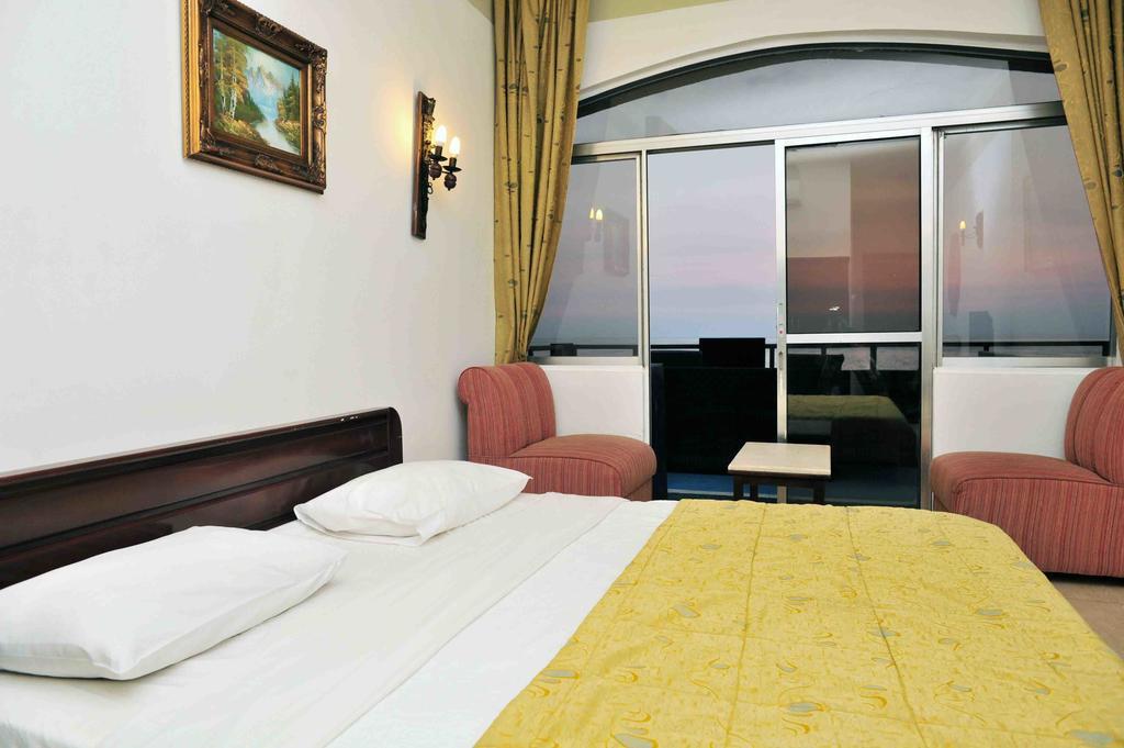 Arcada Marina Hotel 朱尼耶 客房 照片