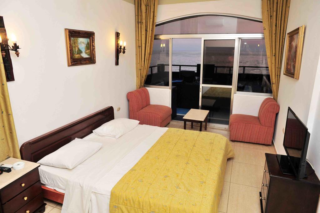 Arcada Marina Hotel 朱尼耶 客房 照片